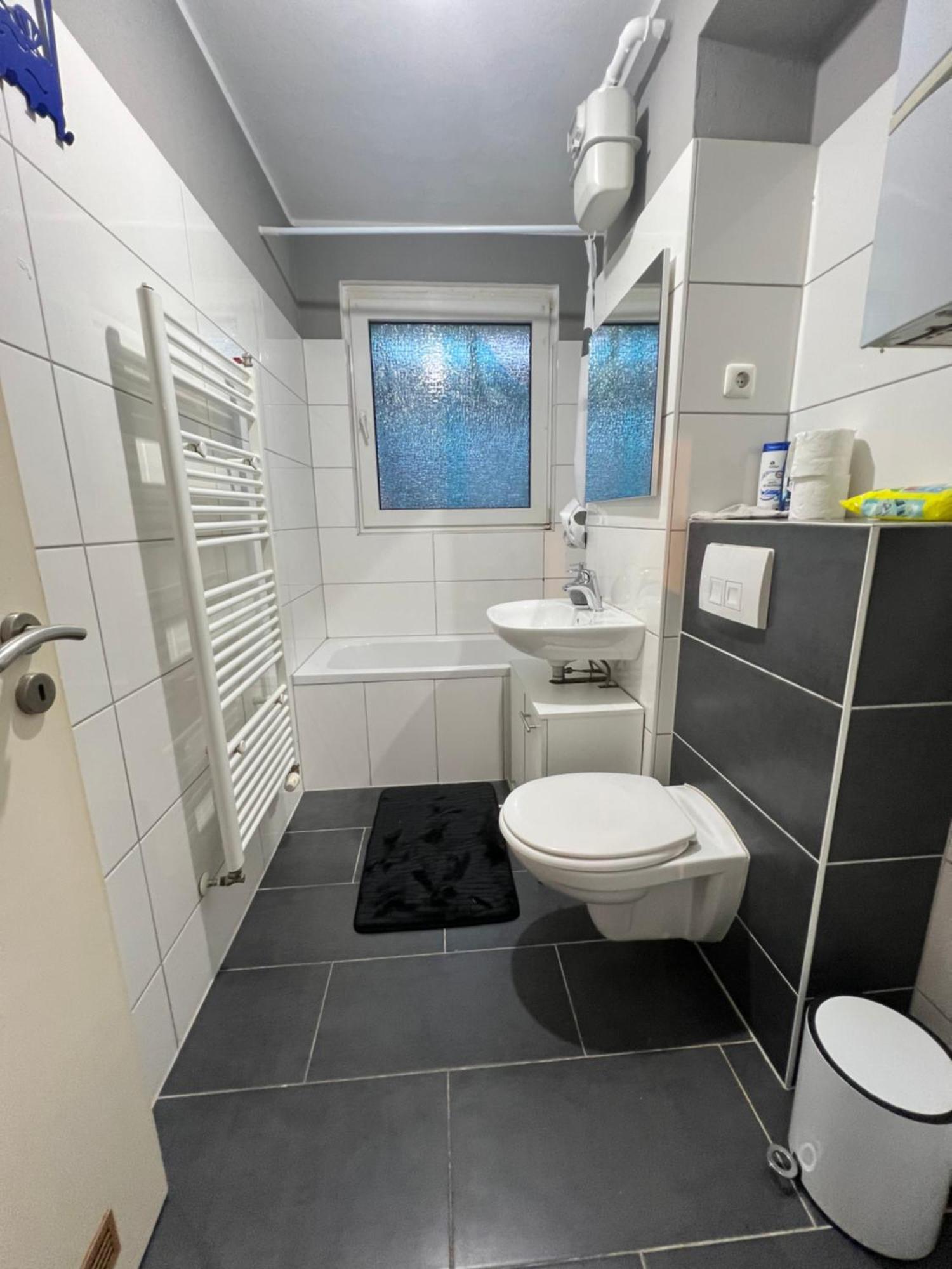 Gemuetliche Ferien-/Monteurenwohnung In Herne Luaran gambar